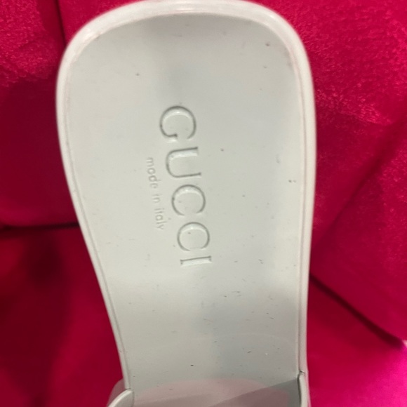 Gucci Mint Green Rubber Logo Embossed Slide Sandals Size 37 - Picture 1 of 7